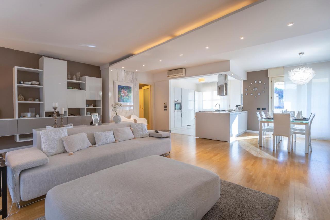 Teatro Nuovo Apartment With Free Parking อูดิเน ภายนอก รูปภาพ