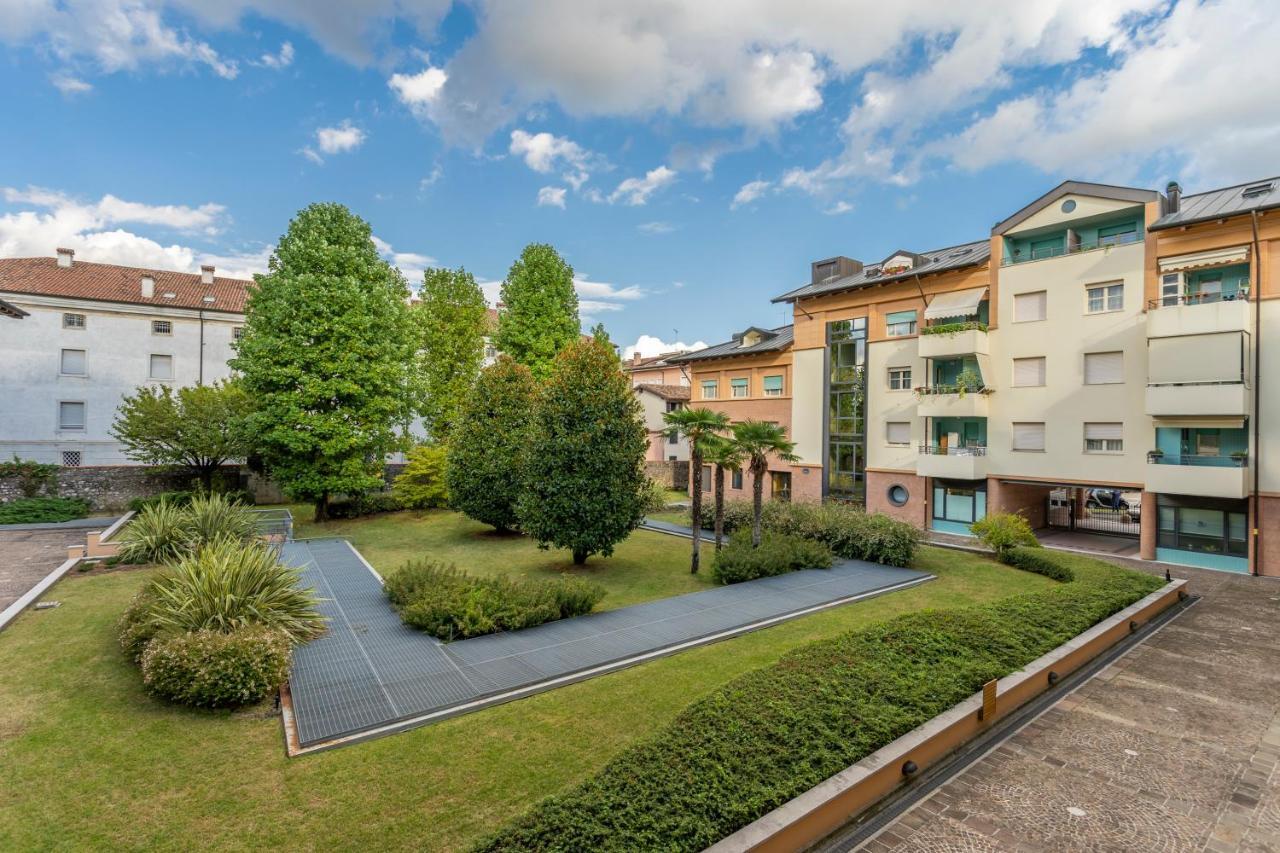 Teatro Nuovo Apartment With Free Parking อูดิเน ภายนอก รูปภาพ